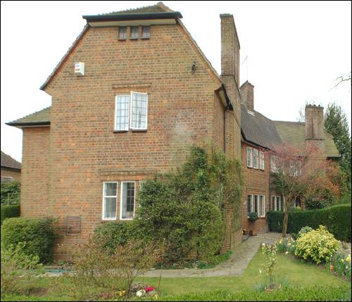 68 Meadway b